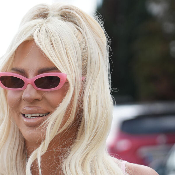 Usred programa u drugoj državi, Karleuša frapirala naciju: Pred svima za ovog moćnika rekla da bi sa njim da...