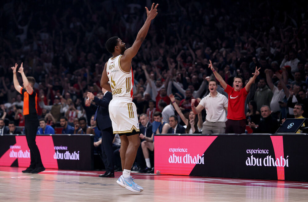 Džered Batler na utakmici Crvene zvezde i Anadolu Efesa u sezoni 2025/26 Evrolige