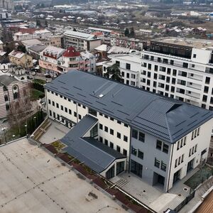 GIMNAZIJA U MLADENOVCU: Kompletno obnovljena škola