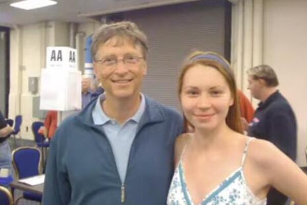 AFERA! MILA JE BILA LJUBAVNICA BILA GEJTSA! Otkrivene su strašne veze sa Epstajnom: Spominje se čak i BORIS NIKOLIĆ