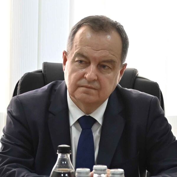 DAČIĆ I DALJE U ŽIVOTNOJ OPASNOSTI, POZNATI DETALJI O NJEGOVOM STANJU: Oglasili se iz Kliničkog centra Srbije