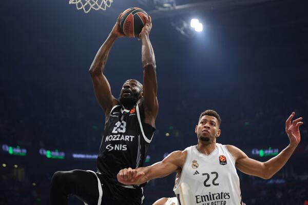 Stigla potvrda: Sudije žestoko pokrale Partizan protiv Reala!