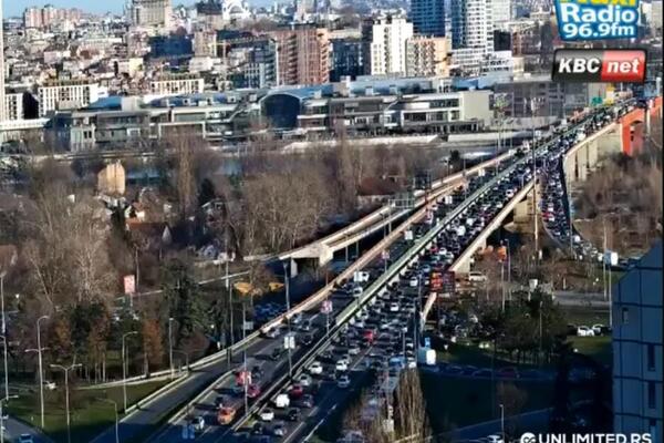 Vozila mile u Beogradu! Opšti kolaps u prestonici, nema gde igla da padne - ove lokacije izbegavajte u širokom luku