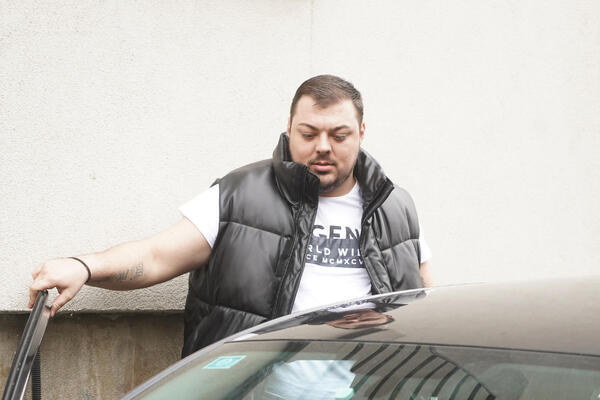 NOVI DETALJI O ZDRAVSTVENOM STANJU SLOBE VASIĆA