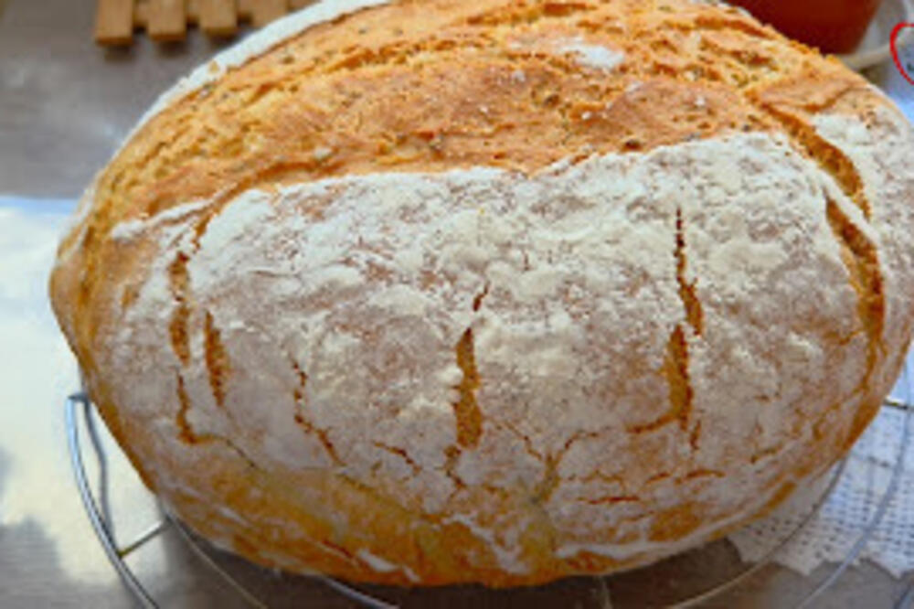 Ovakav starinski hleb su samo naše bake pravile! Uz ovaj trik će se "napumpati" kao pena - bolje od svake pekare