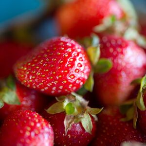 Prve jagode stigle na tezge: Evo koliko koštaju ove godine