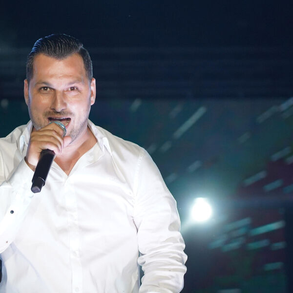 DENI DOBIO ŠESTO DETE: Roditelji nasledniku dali moćno ime, javno se obratio ženi dirljivim rečima