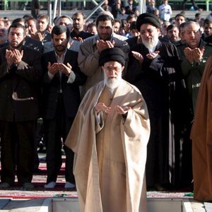 PROGNANI PRINC IZAŠAO IZ ILEGALE! Nakon smrti VRHOVNOG VOĐE pozvao vojsku da otkaže poslušnost, obratio se IRANCIMA