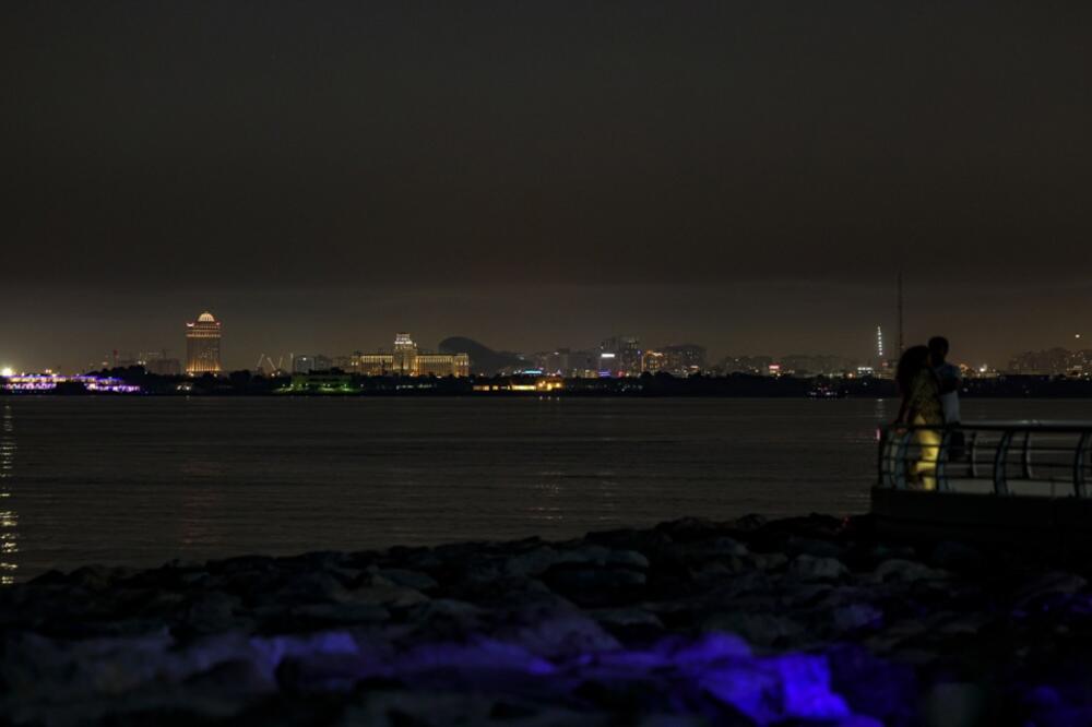 PAKAO! Dron pogodio aerodrom u Dubaiju: Naređena evakuacija putnika, ima povređenih!