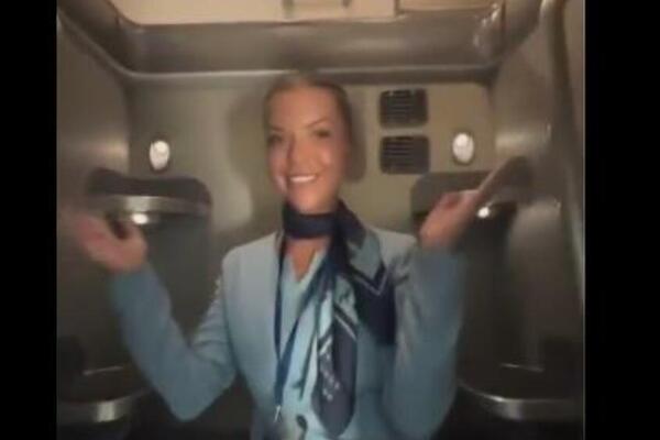 NEĆETE VEROVATI! Stjuardesa otkrila gde provode sate dok vi sedite u avionu, NISTE IMALI POJMA!