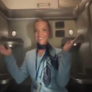 NEĆETE VEROVATI! Stjuardesa otkrila gde provode sate dok vi sedite u avionu, NISTE IMALI POJMA!