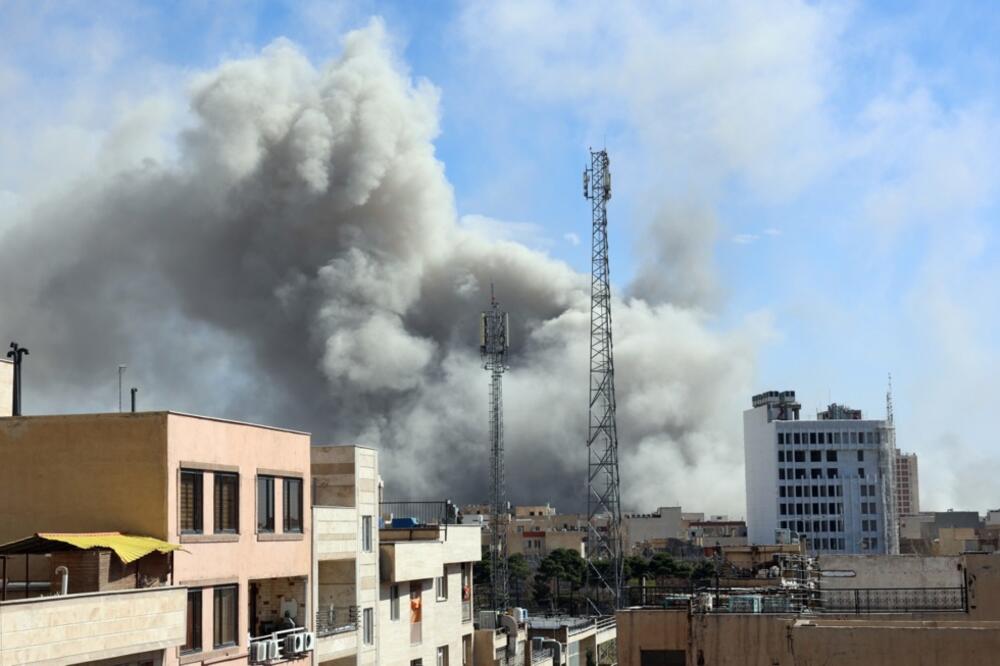 Ovo su brojevi telefona ambasada Srbije na Bliskom istoku