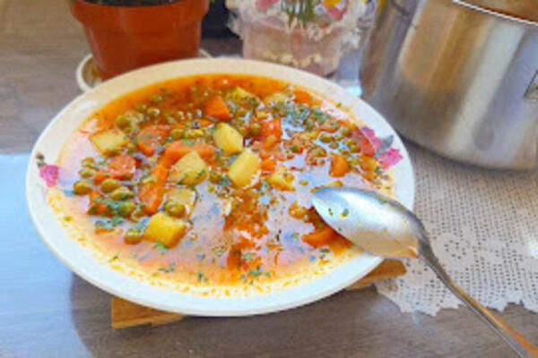 Dekin posni čorbast grašak prste da poližete: Ukus vraća u detinjstvo i moraćete da tražite tanjir više