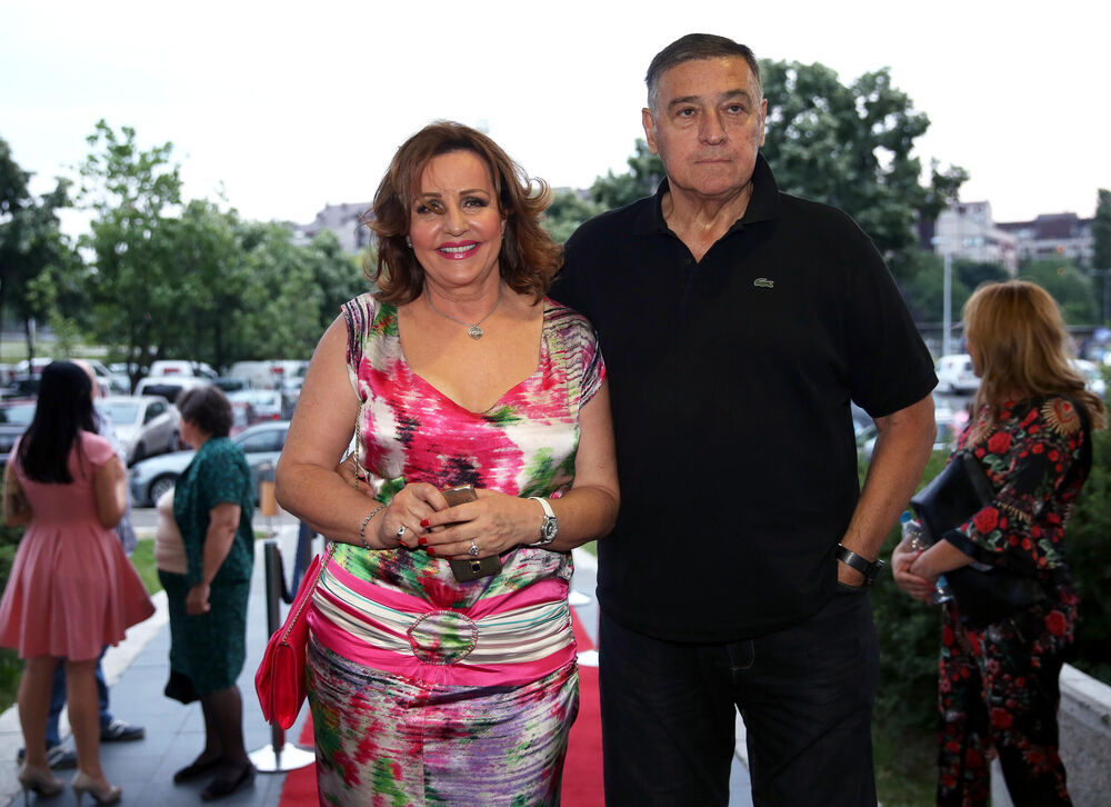 Milutinu je svaki detalj njihovog upoznavanja ostao urezan u glavi, ali i srcu.