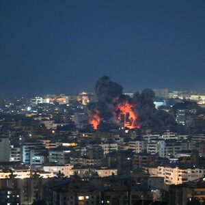 IZRAEL JUTROS BOMBARDOVAO LIBAN: Srbi iz Dubaija sleteli u BG, Crna Gora izdala upozorenje, Tramp zatvara ambasade!