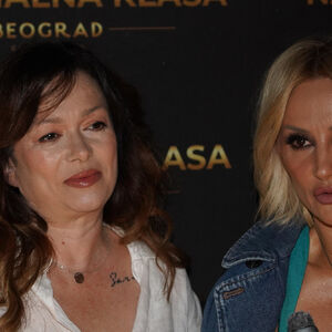 SRBI U NEVERICI KADA VIDE U KAKVOM RAJU ŽIVI OVA ŽENA: Kupila kuću s bazenom van Beograda, alal vera šta je stekla