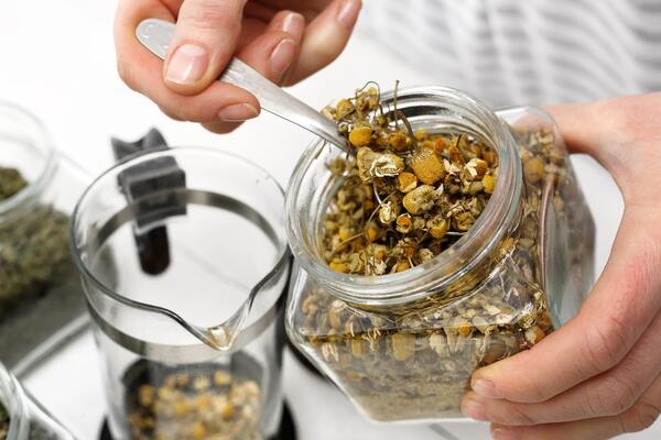 OVAJ ČAJ SRBI KUPUJU KAO LUDI, A PRIZIVA DIJABETES I KILOGRAME! Kada čujete koliko ŠEĆERA IMA U SEBI pretrnućete