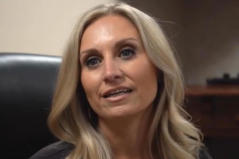 OVO JE BIVŠA GRADONAČELNICA KOJA JE SILOVALA DEČAKA DOK SU NJENA DECA SVE GLEDALA! Ono što je uradila sutradan...