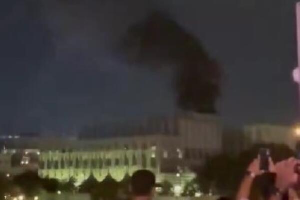 IRAN IZVRŠIO NEVIĐENI NAPAD DRONOM: Pogođen američki konzulat u Dubaiju, usledila velika eksplozija! (VIDEO)