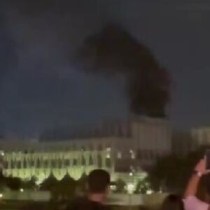 IRAN IZVRŠIO NEVIĐENI NAPAD DRONOM: Pogođen američki konzulat u Dubaiju, usledila velika eksplozija! (VIDEO)