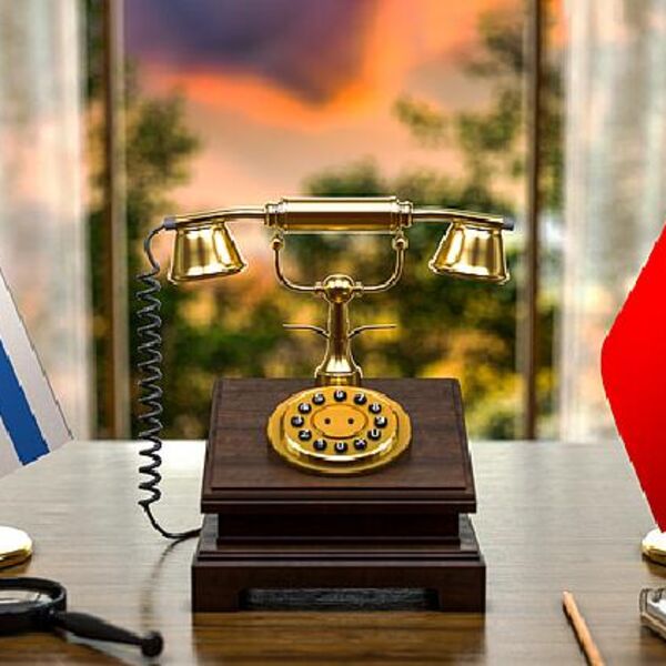 Vang Ji: Kina se protivi vojnim udarima Izraela i SAD-a na Iran