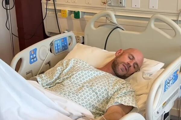 Najpoznatiji američki porno glumac trenutno preživljava horor: Završio u bolnici u Dubaiju! (FOTO)