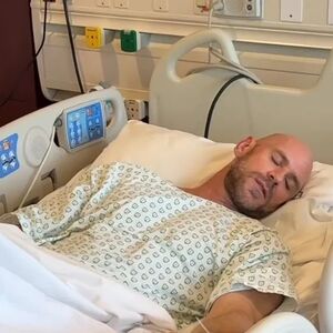 Najpoznatiji američki porno glumac trenutno preživljava horor: Završio u bolnici u Dubaiju! (FOTO)