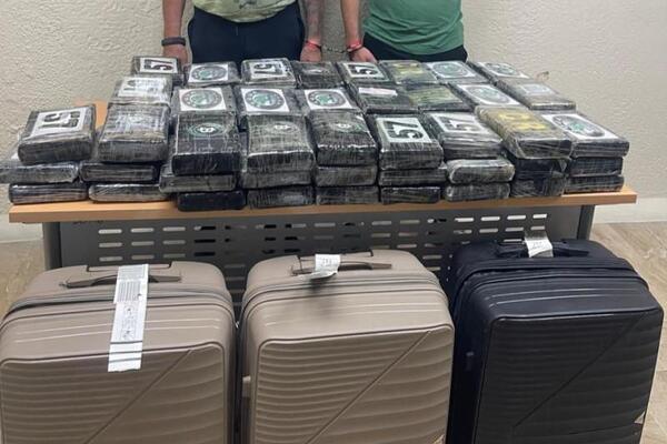 SRBI UHAPŠENI NA AERODROMU S KOFERIMA PUNIM DROGE: Drama u Dominikanskoj Republici, SVE JE SNIMLJENO! (FOTO/VIDEO)