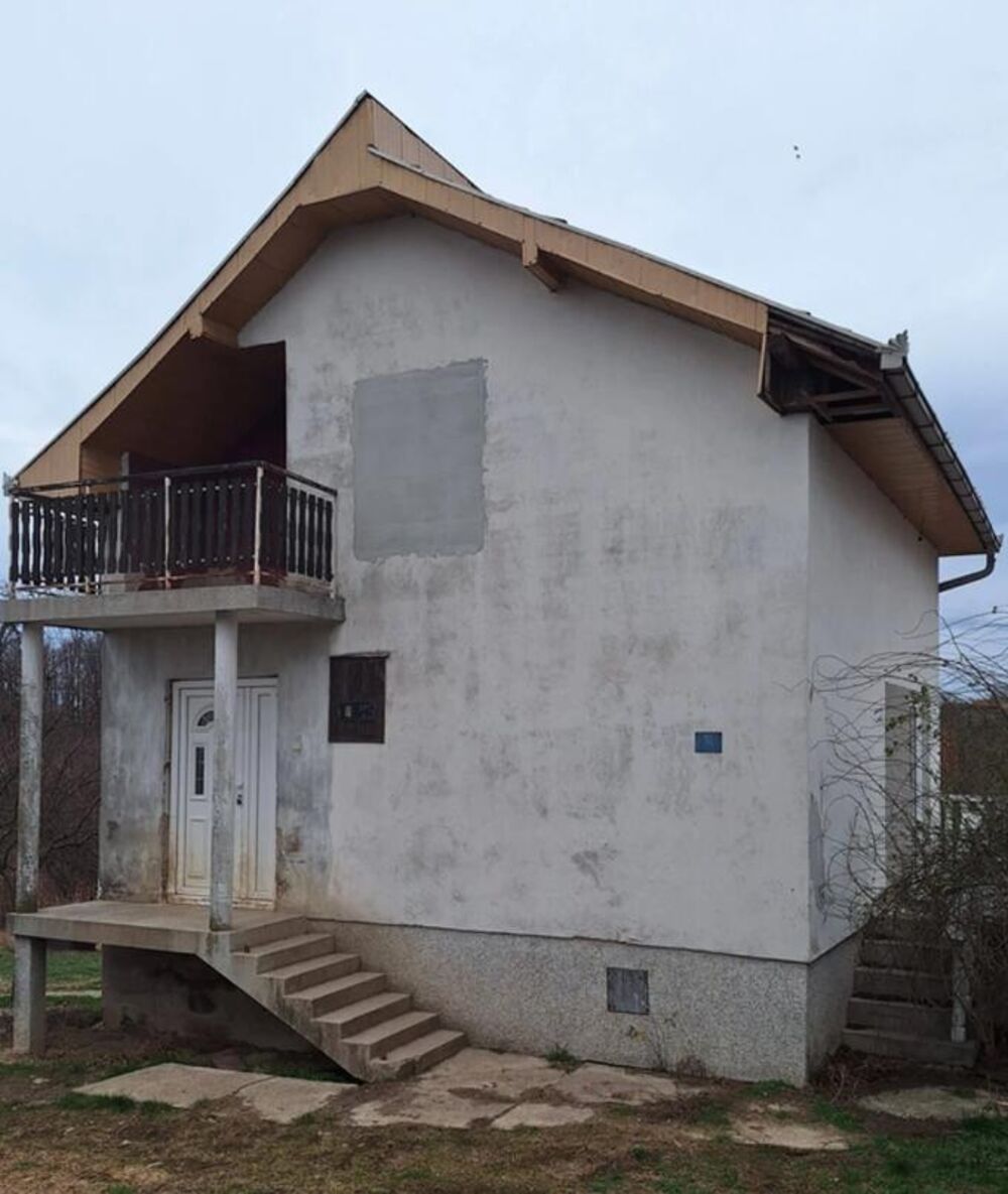 U Tršiću se prodaje kuća za 35.000 evra