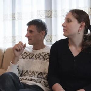 SLAĐAN OŽENIO 20 GODINA MLAĐU ALBANKU FIDU! Pred kamera UVREDIO I NJU I SVE ŽENE! "Tražio si roba, a ne..."