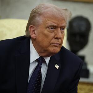 TRAMP TVRDI DA IRAN KLEČI I MOLI ZA DOGOVOR SA AMERIKOM: "Sada je kasno, potpuno ćemo uništiti neprijatelja!"