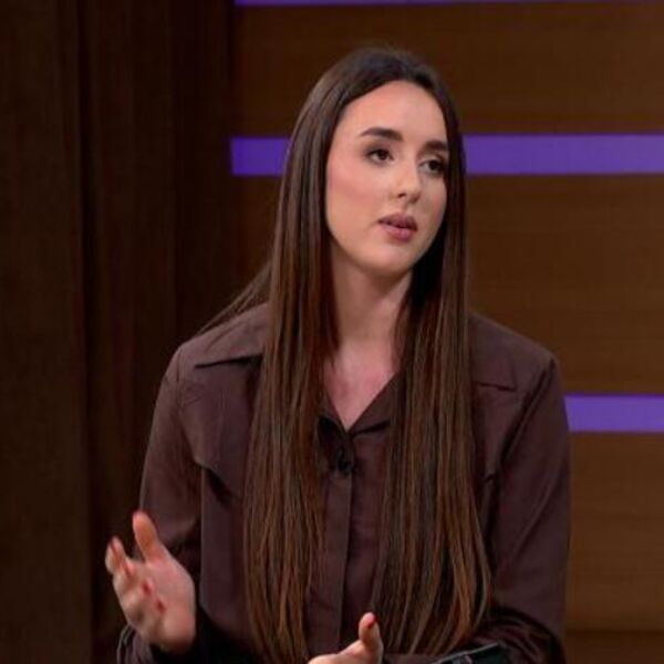 Vozi traktor, muze krave, vodi celo gazdinstvo: Anastasija vlada poljoprivrednim poslovima bolje nego neki odrasli