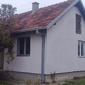 Prodaje se kuća sa velikim placem u Banatu: Nekretnina je uknjižena i bez dugova, cena samo 26.000 evra!