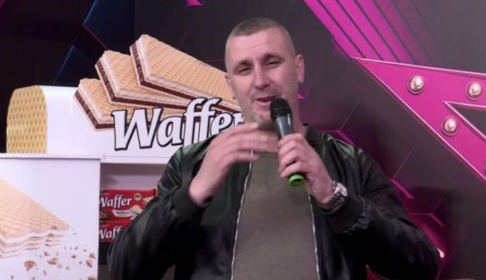 Čovek, Jelena Karleuša