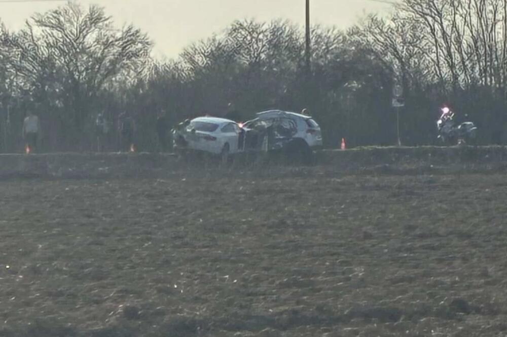 PRVE SLIKE TRAGIČNOG UDESA KOD ŠAPCA! Poginule žena (49) i devojka (25), dvoje u bolnici