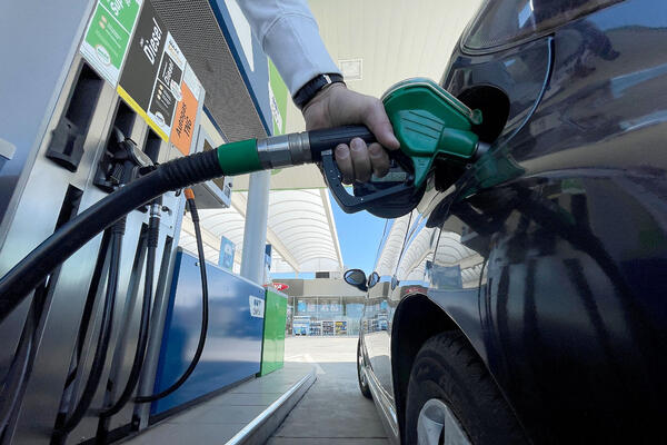 Zašto je na srpskim pumpama dizel poskupeo više nego benzin? Razlog će vas zapanjiti!