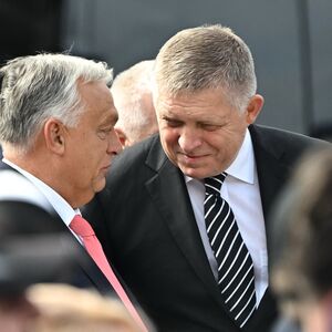 FICO I ORBAN KAO BRAĆA BLIZANCI, JEDAN POMISLI, DRUGI URADI: Ako Viktor "padne", Robert će odmah ovo URADITI!