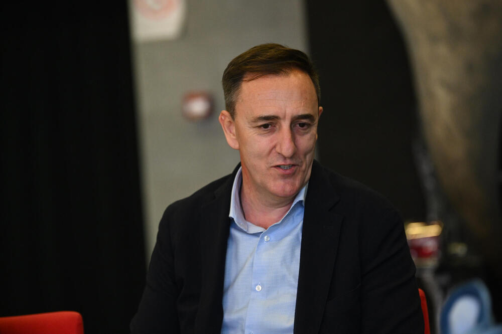 OGLASIO SE SERGEJ ĆETKOVIĆ NAKON ŠTO JE PREKINUO KONCERT U ZAGREBU