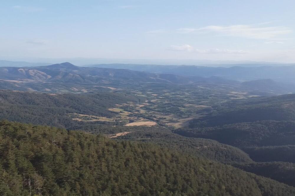 Ovakav prizor se može videti samo sa ove srpske planine: Evo šta izvire iz pećine, podsećaju na rajske prizore