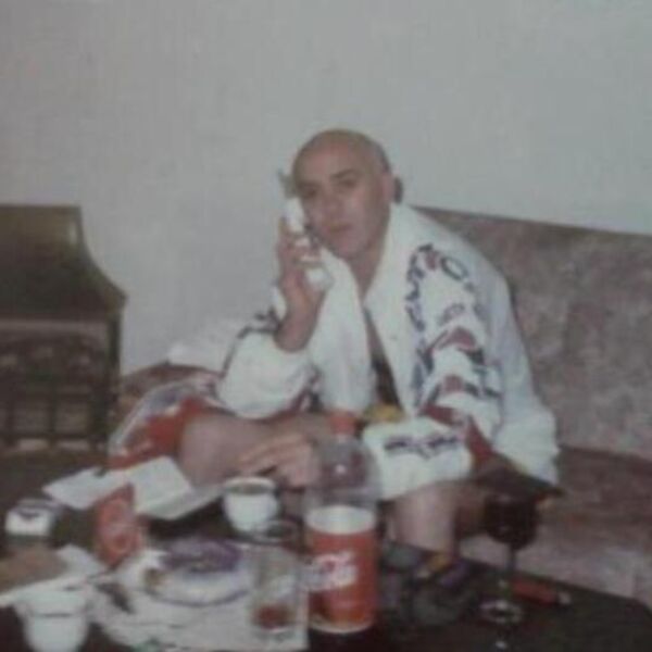 ĐURO GROF ZLOSTAVLJAO NAŠEG PEVAČA U KAFANI: Naredio mu da se POPNE NA STO, kad je odbio desilo se nešto ČEGA SE...