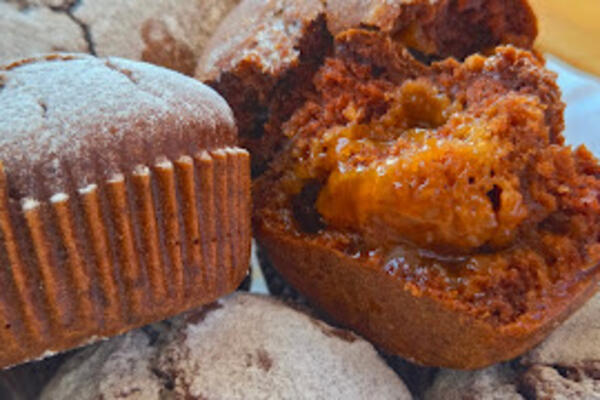 POSNA MIRISNA ČAROLIJA: Mekani mafini koji se tope u ustima, 2 tajna sastojka čuda čine, svi će vam tražiti recept