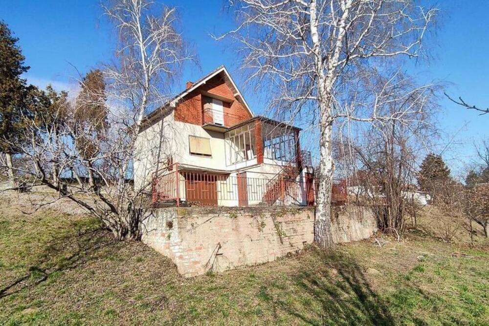 Prodaje se velika kuća za 62.000 evra na top lokaciji: Uknjižena je i ima ogroman plac