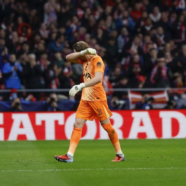 Golman Totenhema debi završio u suzama - najgorih 16 minuta u istoriji Lige šampiona (Foto)