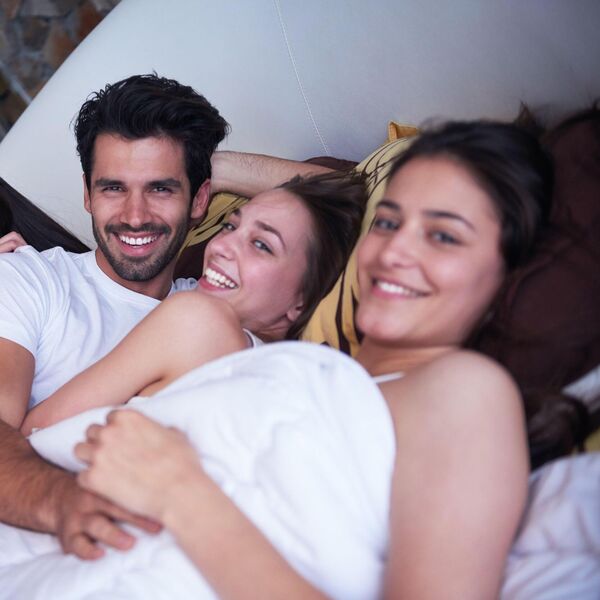 ŽENE, DOBRO PROTRLJAJTE OČI! Ova 4 znaka znače samo jedno, BEŽITE ŠTO PRE! ZALJUBILI STE SE U POGREŠNOG!