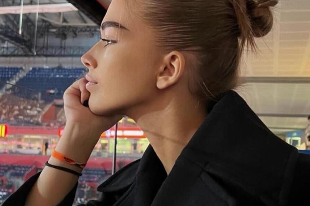 KAKO JE MOGUĆE DA JE TEK JUČE PROSLAVILA 18-TI? Svu lepotu povukla na majku, a tek da čujete KO JOJ JE ĆALE!