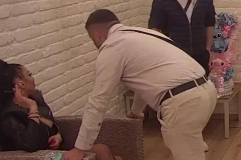 ZGAZILA MU I MRVICU DOSTOJANSTVA ŠTO MU JE OSTALO! Narod u šoku zbog PONAŠANJA OVOG BIZNISMENA! Kleči i moli da...