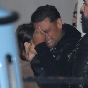 POTRESNE SCENE IZ BRESTAČA: Muk ispred porodične kuće Darka Lazića, bolne reči pevača jutro nakon tragedije