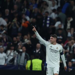 UNO, DOS, TRES! Kapiten Federiko Valverde razmontirao Mančester siti za poluvreme!