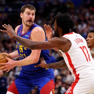 Nikola Jokić za pola sata do 25. tripl-dabla u sezoni i odmaranja u poslednjoj četvrtini (Video/Foto)