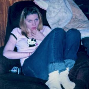 MAJKA JE UVELA U PROSTITUCIJU SA 12 GODINA, SA 14 RODILA DETE! Završila na ulici sa drogom, sve dok nije srela...